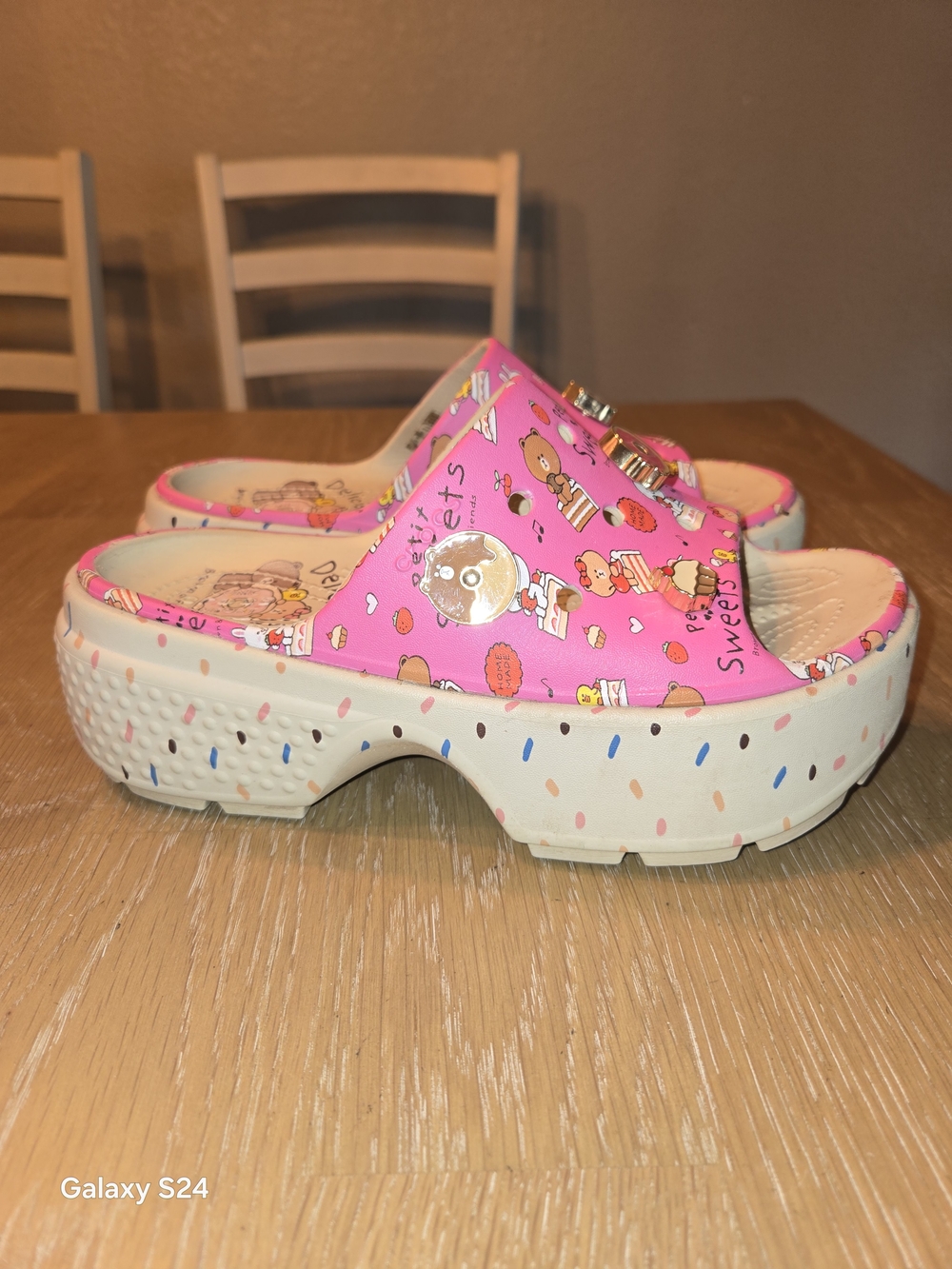 Womens Sz 7 Crocs Line Petit Sweets Stomp Platform Shoes